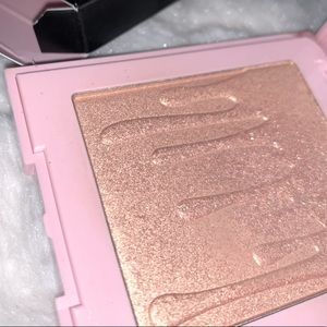 NIB: Cotton Candy Cream Highlighter By Kylie Jenner: Pressed Illuminated Powder